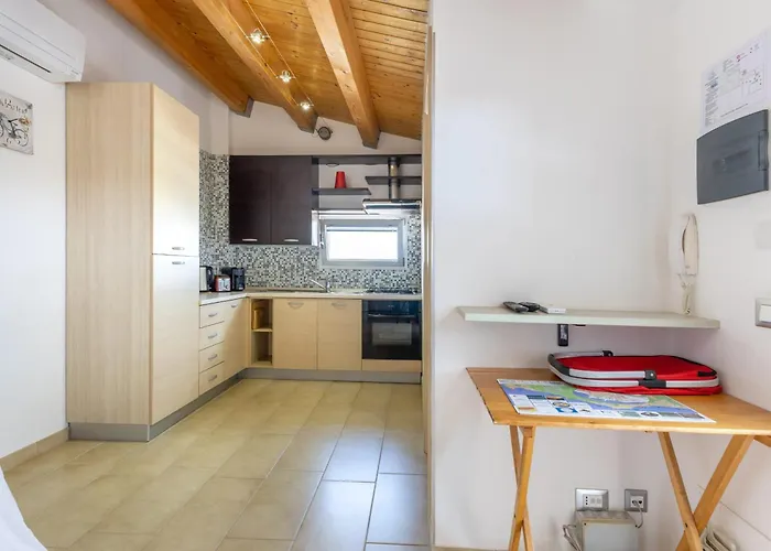 Charming In With Sea View, 50 M² アパート *