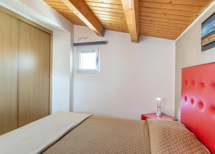 Charming In With Sea View, 50 M² アパート